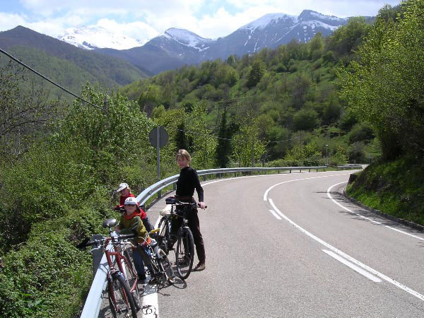 cycling up m'tain