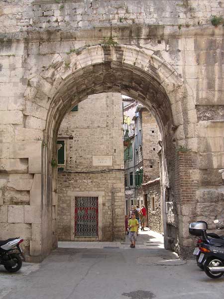Gate to Split 